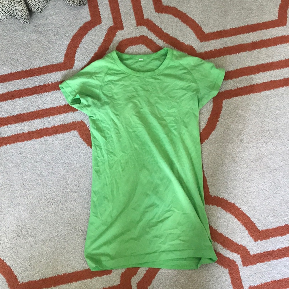 Green LuluLemon Swiftly Tech Shirt